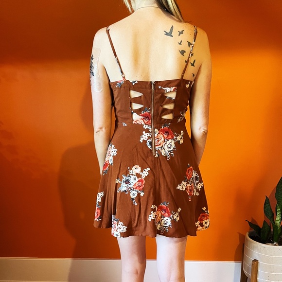 Forever 21 floral autumn mini dress - Picture 2 of 5